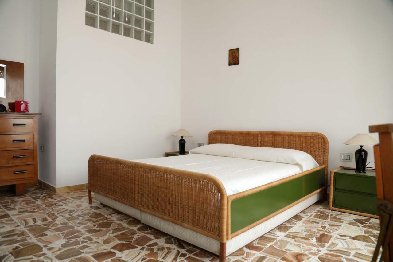Luxury Apt Apartamento Calasetta Exterior foto