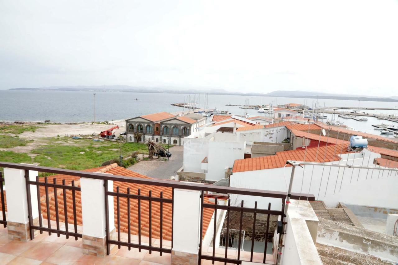 Luxury Apt Apartamento Calasetta Exterior foto