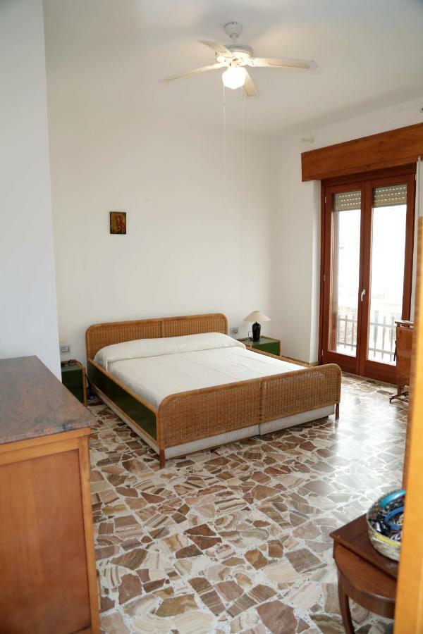 Luxury Apt Apartamento Calasetta Exterior foto